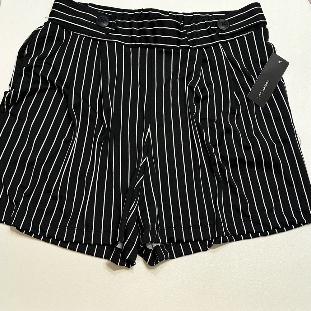 Robert Louis NWT black and white pinstripe shorts 1X
